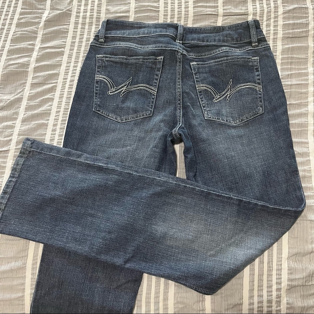 Wrangler Women's Straight Leg Jeans